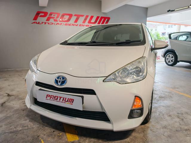 2013ToyotaPriusC Hybrid 1.5 (A)LoanKedaiMukaRendah - 2