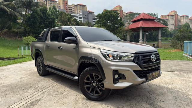 2020 TOYOTA HILUX BLACK EDITION 4X4 2.8 (A) Loan!! - 3
