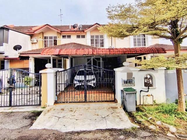 Teres dua tingkat Jalan Jasa Taman Mutiara Rini Johor Bahru 1