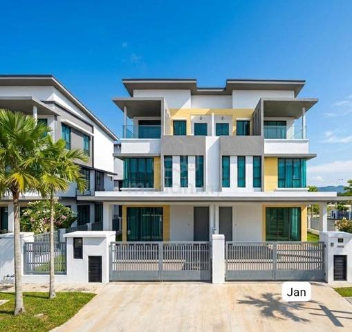 FACING LAKE Setia Alam Setia UTAMA 3 Storey Semi D House For Sale 1