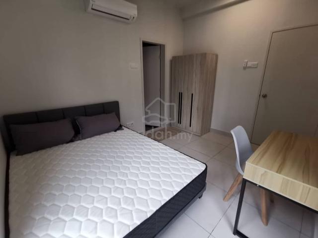 Majestic Maxim Master Room for Rent 1