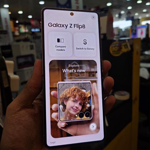 Samsung Flip 8 🆕️ - photo 4 of 4