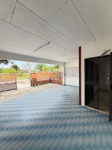 Spacious big size single storey at near permas city 1