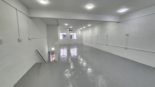 Double Storey Shoplot For Rent / Taman Merak Simpang Ampat 1