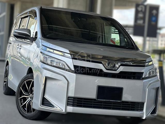FACELIFT⭐2018 Toyota VOXY X 2.0 POWER DOOR FUL LON - 1