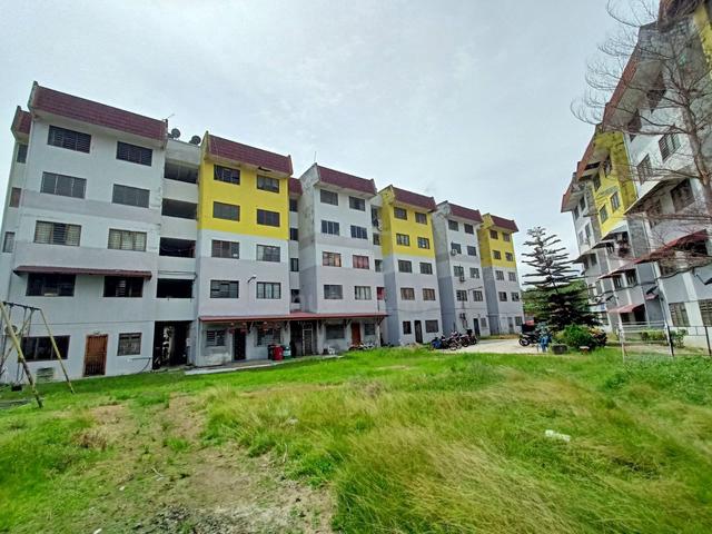 Rumah Pangsa Batu Berendam 1