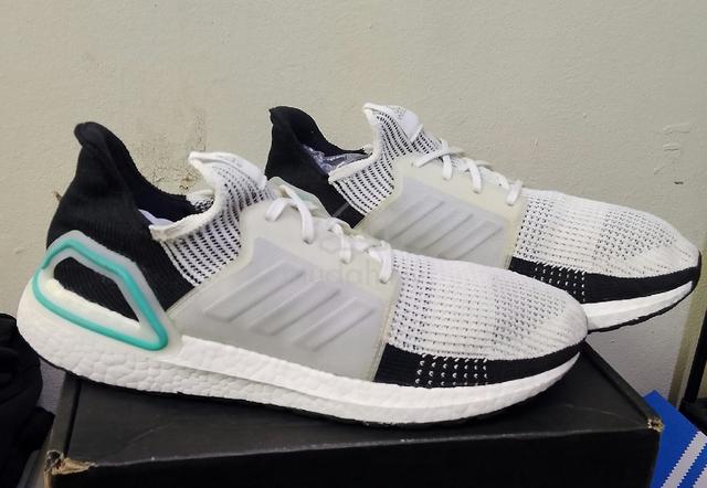 Adidas (12.5uk) - photo 2 of 5