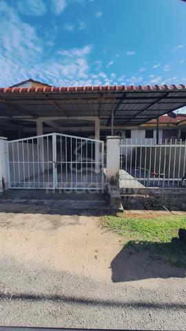 Teres Setingkat Taman Arowana Impian, Seremban 2 1