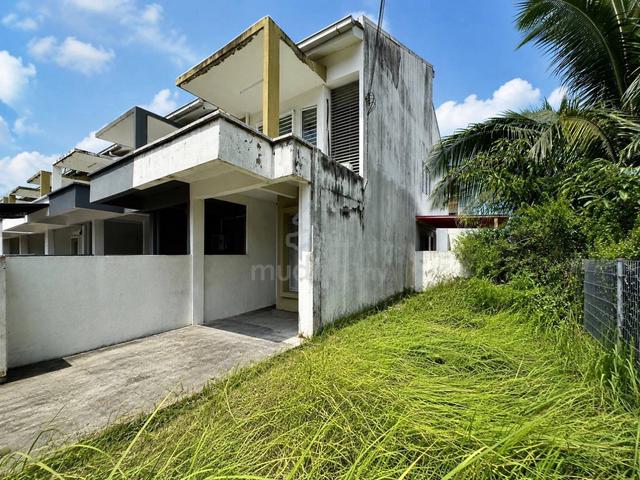 [END LOT RENOVATED] Bumi Bandar Saujana Putra SP4 Upper Unit 1
