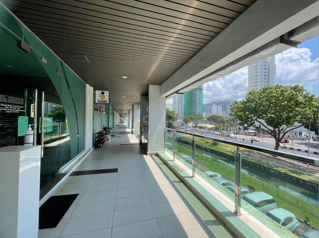 VANTAGE DESIRAN TANJUNG Great visibility Spacious Shoplot 1