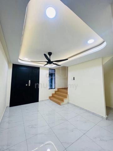 Double Storey Permas Jaya - 3 Bedroom 1