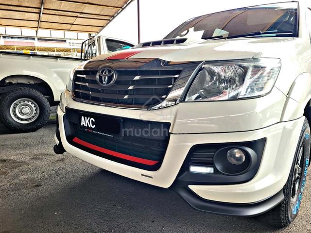 2015 Toyota HILUX 2.5 G TRD SPORTIVO LOW MILEAGE - 3