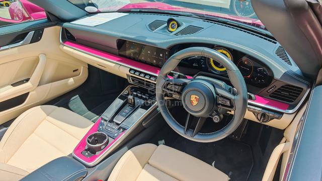 2023 Porsche 911 3.0 CARRERA CABRIOLET RUBY STAR - 3