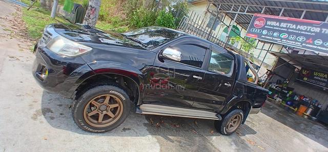 2012 Toyota HILUX 3.0 G (A) - 2