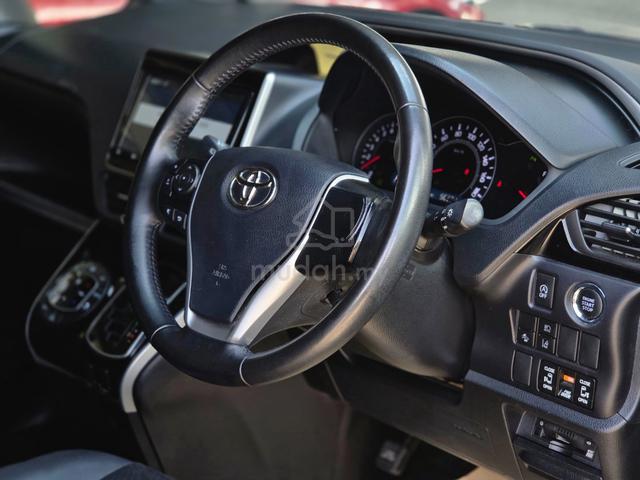 2021 Toyota VOXY 2.0 ZS KIRAMEKI III (A) - 5