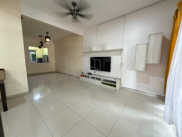 [[RENOVATED CHEAP]] 2 Storey Terrace House, Cassis, Kota Emerald 1
