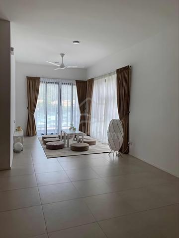 Mira Residence 1