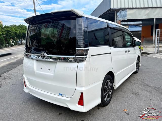 2021 Toyota VOXY 2.0 ZS KIRAMEKI III (A) - 3