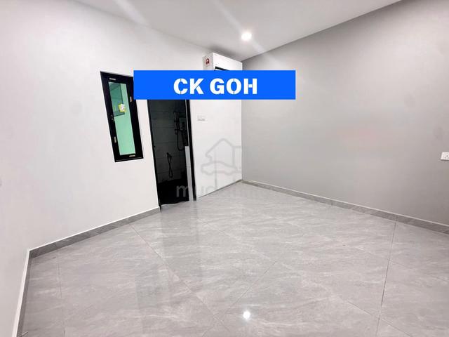 Bukit Dumbar 2 Storey Terrace House COMMERICAL USE Jelutong 12 ROOM 1
