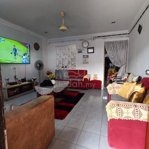 Perling , Jalan Pekaka _ Double storey terrace 1