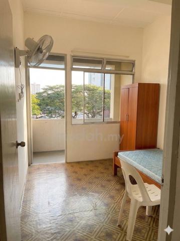 Near Aeon Mall @ Jalan Rock, 2.5 Mile 1