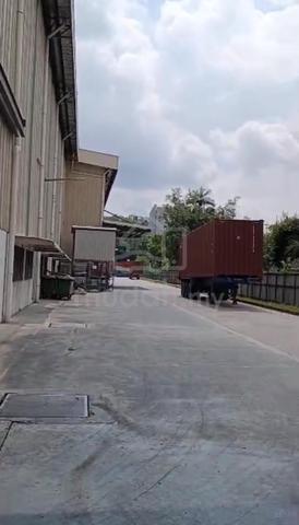 Hot Area Limited Big Warehouse with big land for rent meru klang 4
