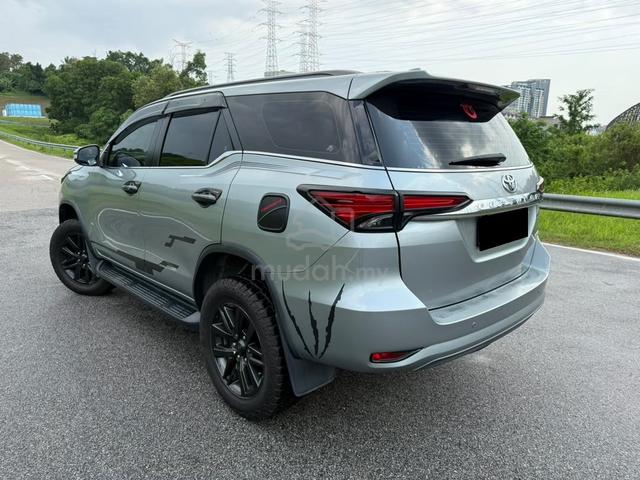 2016 Toyota FORTUNER 2.7 SRZ 4X4 POWER BOOT - 3
