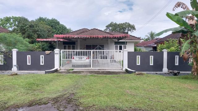 Single Storey Bungalow, Near UPSI, Tanjung Malim, Perak 1