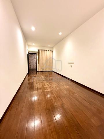 2 Storey Terrace House @ Greenlane | Newly Renovated | Big Car purch 1