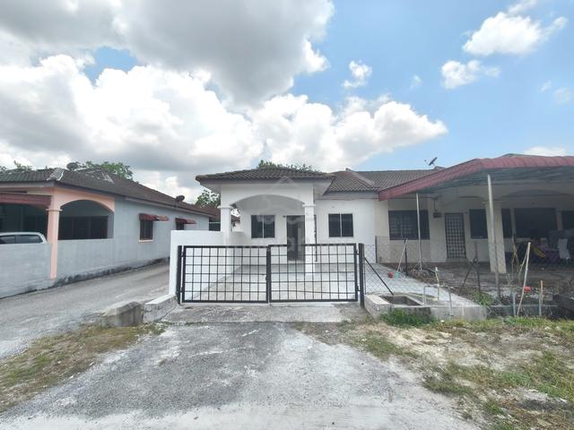 Rumah Siap Cat Tambah Kitchen Cabinet 1