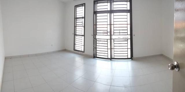 Pulai Mutiara Full Loan Unit Cheaper Market Hot Location Unit 5