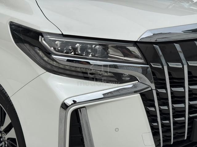 2022 Alphard SC ( Sunroof , BSM , DIM , TV) OFFER - 4