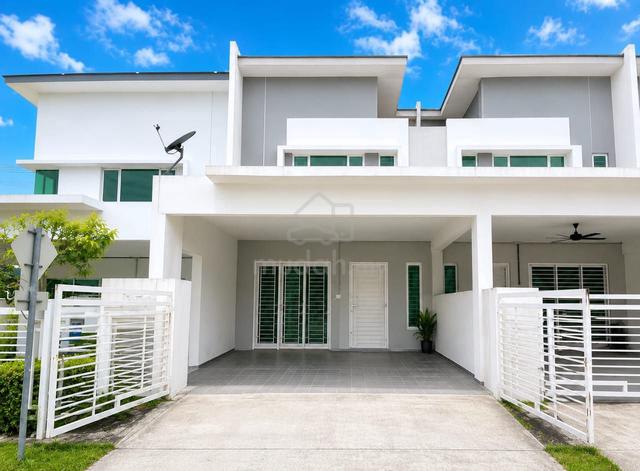 Double Storey Terrace, Hijayu 3A, Tupe Dextora, Bandar Sri Sendayan 1