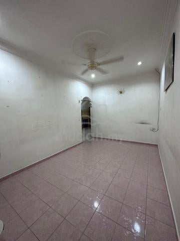 22x65 3Rooms 3Toilet Taman Maju Jasin Bemban 1Storey Terrace House 1