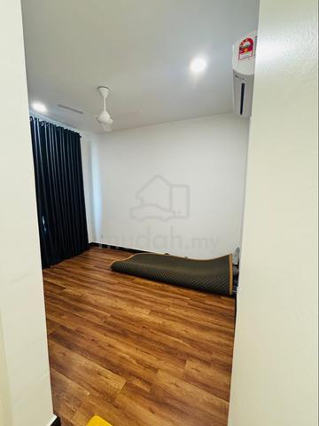 Room for rent in JB near to CIQ 1