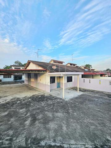 Johor Jaya 1-Storey 22x70+20 Extra Land Corner Lot for Sale!! @ JB 1