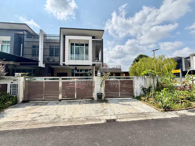 Corner Lot Emerald Residence Bandar Seri Alam Double Storey Terrace 1