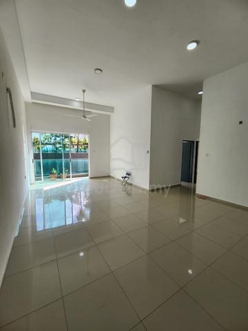 D'Carlton Seaview Residences 1