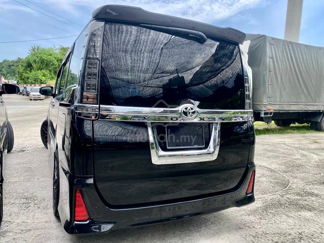 2017 Toyota VOXY 2.0 ZS KIRAMEKI (A)3Year Warranty - 2