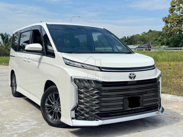 2022/25 Toyota VOXY 2.0 S-G (A) - 1