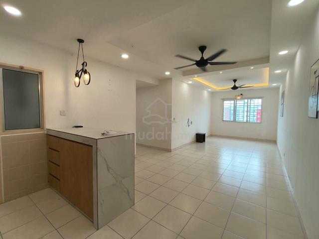 De Bayu Apartment 1