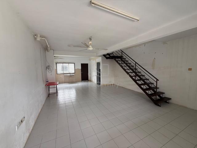 Taman Scientex Pasir Gudang For Rent 2 Storey Original Condition D 1