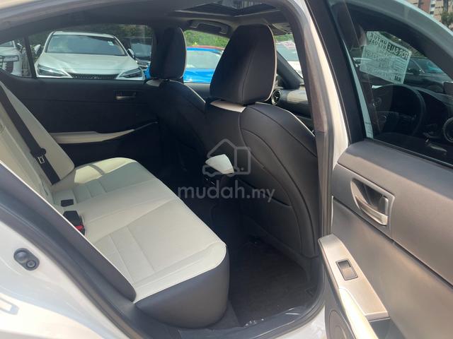 2023 Lexus IS300 2.0 F-SPORT (15k Milleage) sunroo - 3