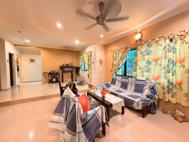 RENOVATED 2 Storey SemiD Bukit Beruang Delima, Ayer Keroh Freehold 1