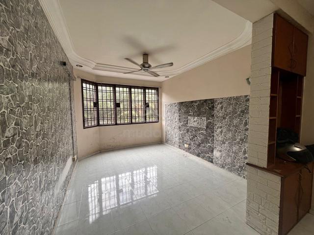 Sri Putra Apartment 1