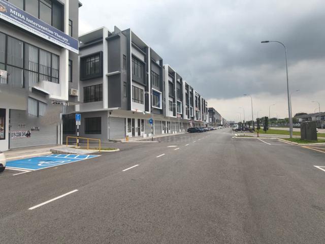 Austin Crest 3 Storey Shop For Rent 1