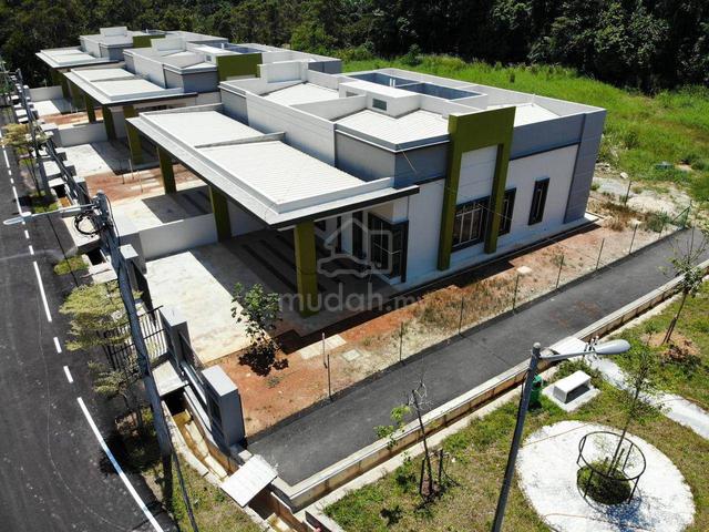 10MINIT DARI NSK MUAR! Like New Semi d Taman Ranhill Baru FREEHOLD 1
