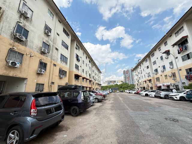Taman Tampoi Utama Flat 1