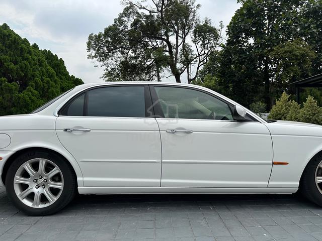 2005 Jaguar XJ8 3.6 LUXURY (A) - 3