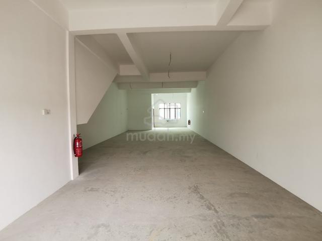 FACING MAINROAD BRAND NEW 3 Storey Shoplot Aman Parc Taman Intan 1